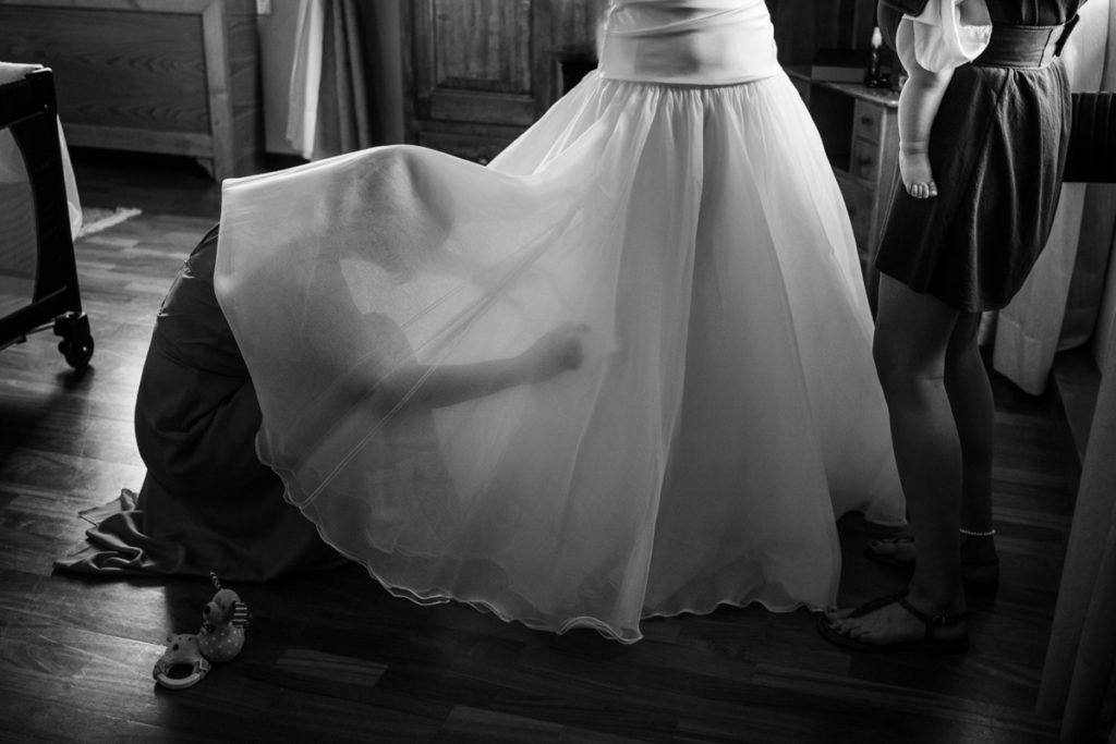 wedding dress in certosa di pontignano siena