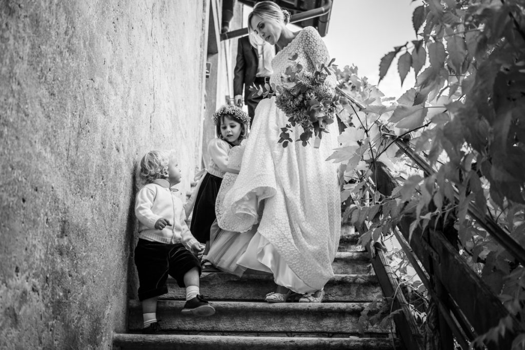 migliore fotografo matrimonio matrimoni Italia Trento bambini lusso elegante vestito sposa Giuliani couture fotografia arte autore villa dimora antica bouquet 