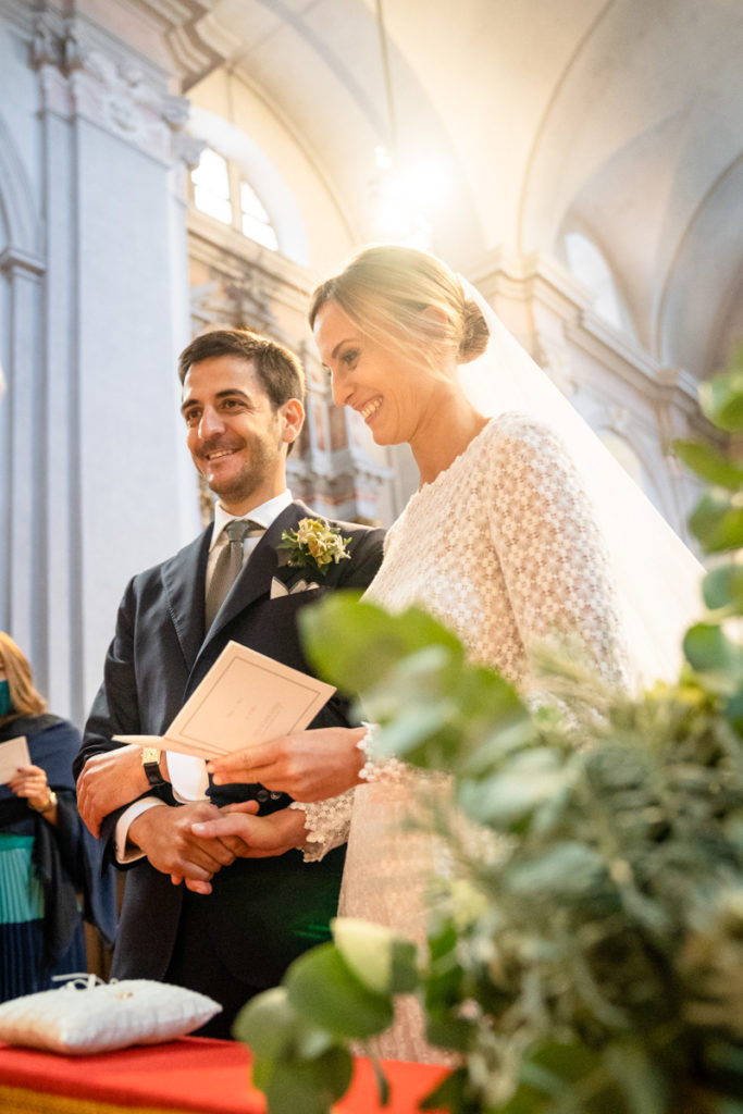 cerimonia  Trento Italia fotografo matrimonio reportage lusso eleganza chiesa tradizionale sposa vestito Giuliani sposa sposo emozioni tramonto 