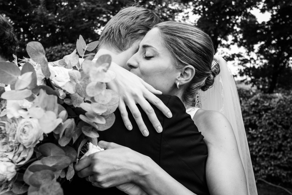 bride wedding top photographer Italy Piedmont emotional pictures moments special day flowers hugs weddings authorial pictures