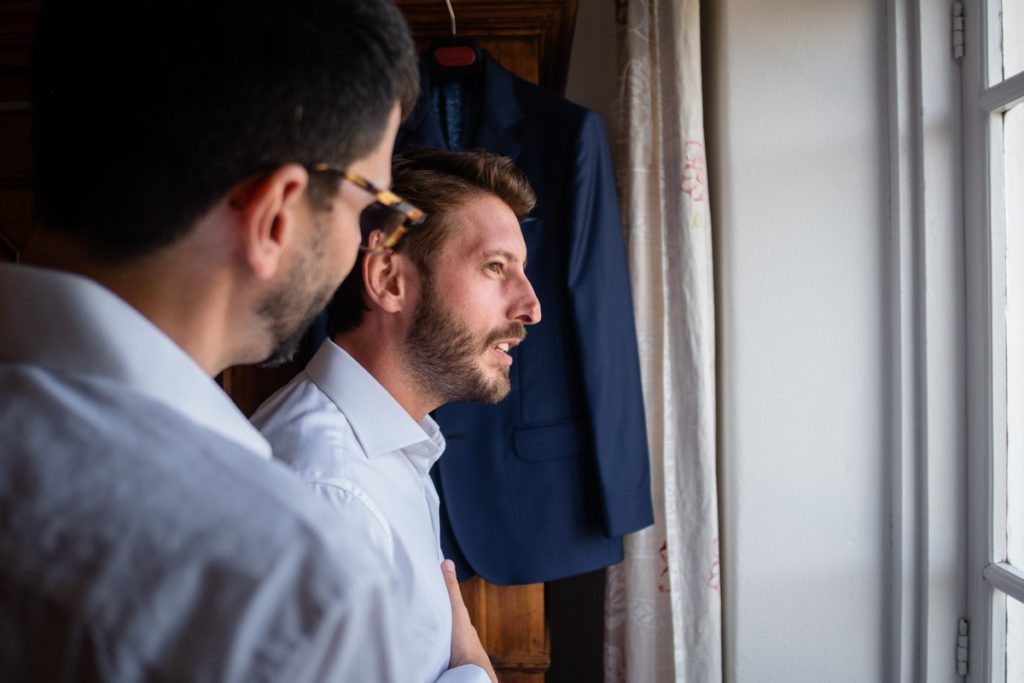 matrimonio reportage sposo lusso miglior fotografo piemonte italia eleganza campagna testimone vestito 