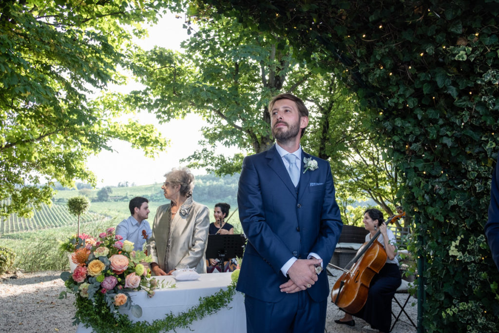 ricordi reportage matrimonio miglior fotografo italia piemonte gavi sposo emozioni cerimonia vestito lusso eleganza campagna Meirana 