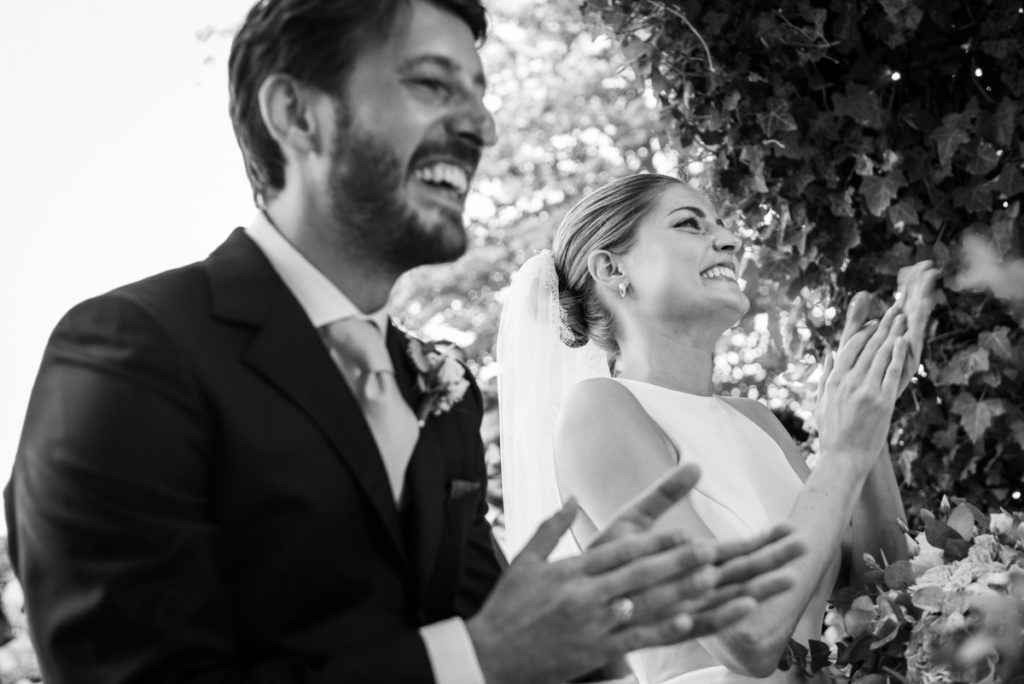 migliore fotografo matrimonio Italia Piemonte Gavi Villa Meirana Broglia vini cerimonia reportage lusso eleganza campagna fotografia autoriale bianco nero felicità sorrisi 