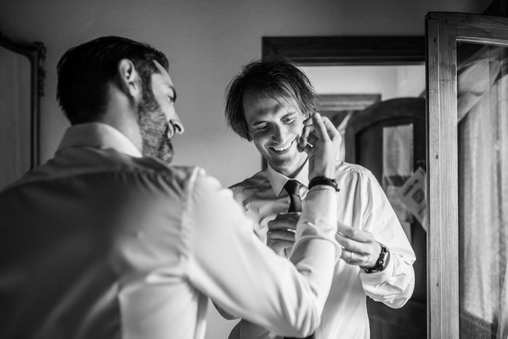 groom style wedding photographer reportage friends elegance Finale Ligure La Ginestra weddings location events lifestyle