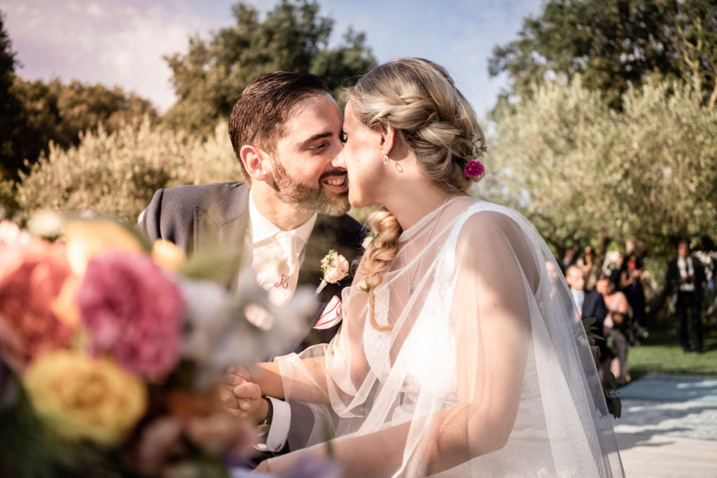 cerimony wedding photographer reportage cry bride groom La Ginestra Liguria Italy elegant summer events best location sunset kiss 