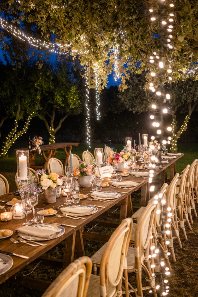 aperitive wedding photographer reportage La Ginestra Liguria Italy elegant summer events best location sunset  Lovisolo recipe best location events details photography inspiration shooting retro vintage style dinner table imperial lights light Sara Cattaneo Lab 