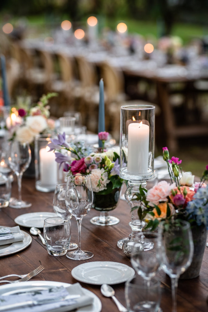 Fotografo matrimonio la Ginestra, abito  sposa  location ulivi truccatrice lusso Valentina Guria atelier eme genova sposa fotografia  vestito mare liguria pizzo felicità reportage emozioni   sposi campagna Liguria aperitivo festa sposo fiori allestimenti candele tavoli imperiali 