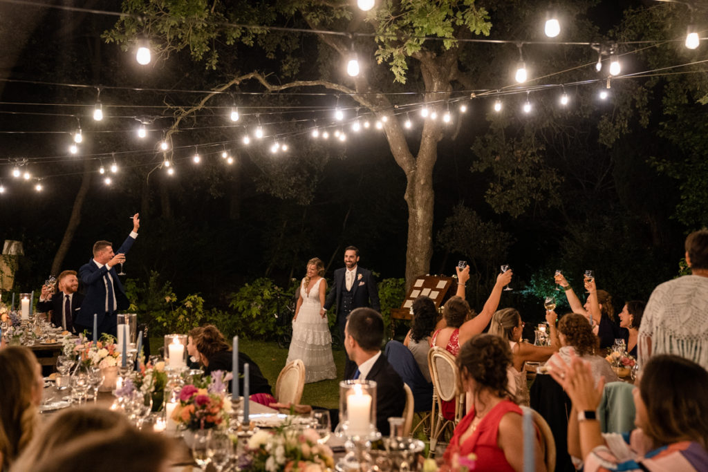 Fotografo matrimonio la Ginestra, abito  sposa  location ulivi truccatrice lusso Valentina Guria atelier eme Genova sposa fotografia  vestito mare liguria pizzo felicità reportage emozioni   sposi campagna Liguria aperitivo festa sposo amici cena festa amici brindisi luci atmosfera allestimenti 