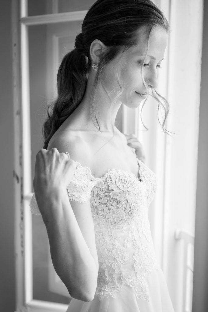 wedding, hair, photographer, italian, italy, villa, marigola, location, venue, bride, tail, dress