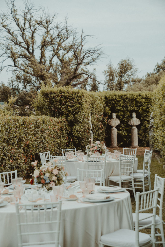 villa, marigola, fotografo, matrimonio, italia, cinqueterre, elegante, reportage, ispirazioni, tavoli, cena, fiori, candele