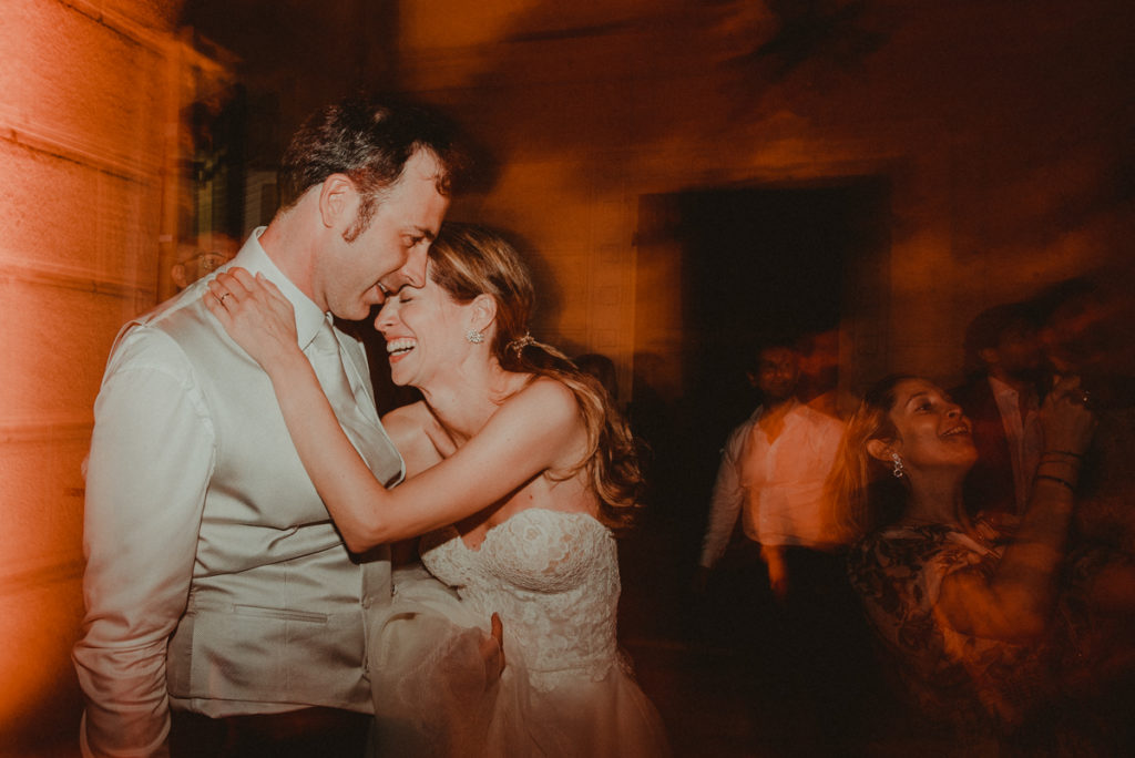 villa, marigola, fotografo, matrimonio, italia, cinqueterre, elegante, reportage, sposa, pettinatura, ispirazioni, idee, vestito, abito, balli, musica, dj, festa