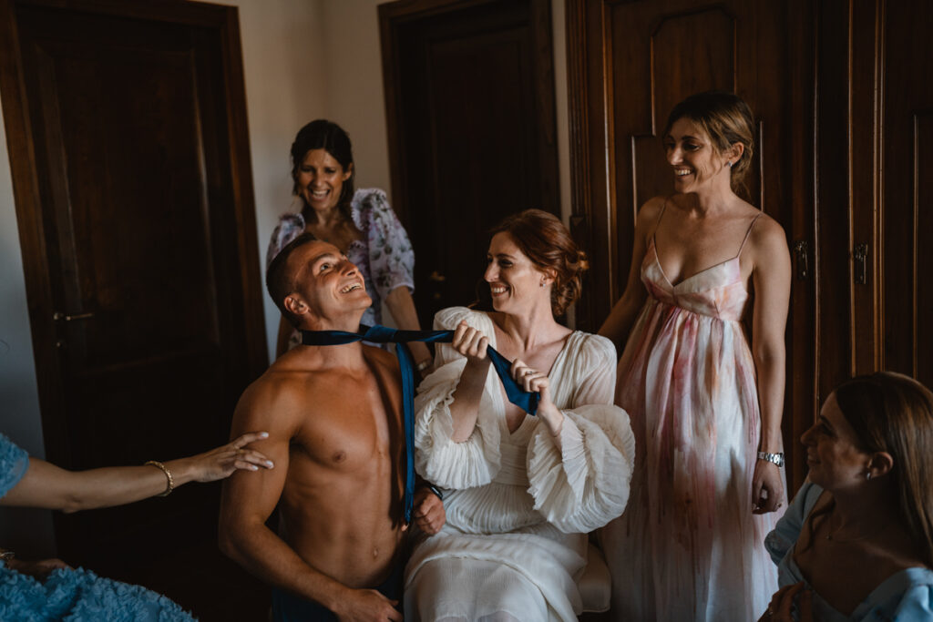 Wedding, photographer, Umbria, Location, venue, reportage, country, bride, Italy, inspiration, emotions, sister, dress, Hafzi, Redhair, gettingready, smiles, brother, bridemaids, elegance, class