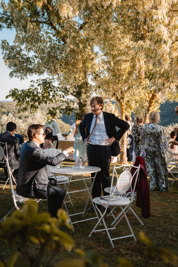 country, elegance, delicate, reportage, editorial, inspiration, real, venue, location, groom, dress, elegance, bouquet, stiatti, flowers, bride, crown, reportage, emotion, wedding, photographer, Umbria,  italy, italian, style, aperitive, catering, summer