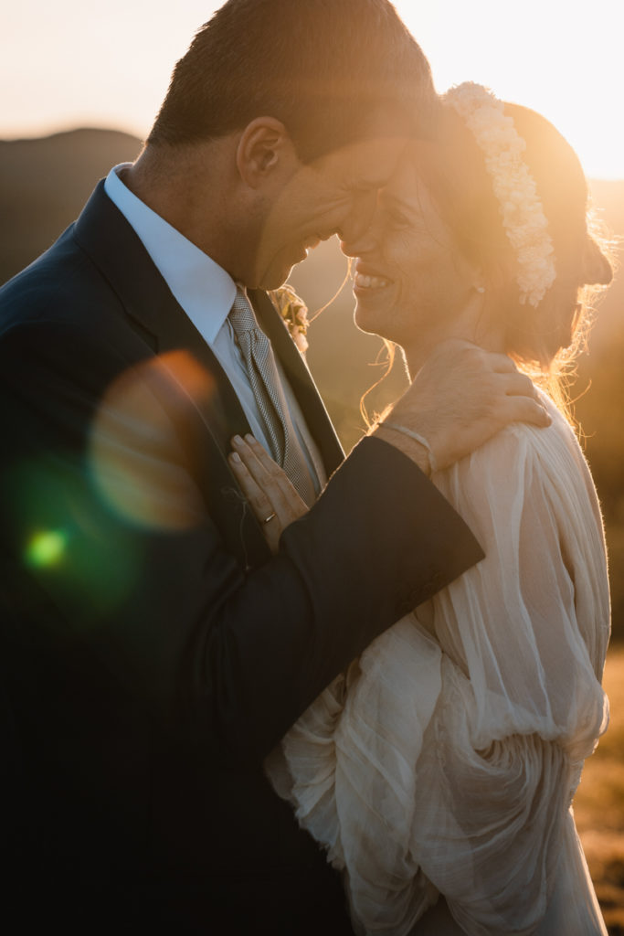 country, elegance, delicate, reportage, editorial, inspiration, real, venue, location, groom, dress, elegance, bouquet, stiatti, flowers, bride, crown, reportage, emotion, wedding, photographer, Umbria, italy, italian, style, sunset, photography, love, romantic