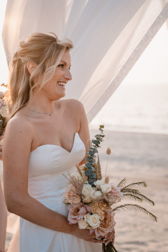 wedding, photographer, Dubai, bride, bouquet, dress, inspiration, beach, nikki, hair, gazebo, with, emotions, destination, reportage