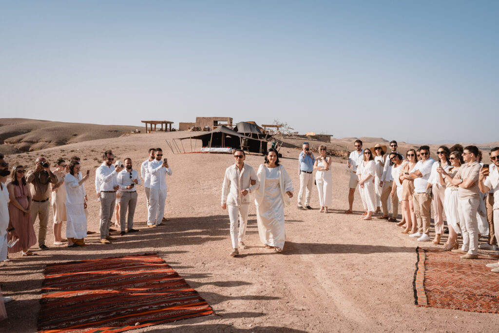 wedding, photographer, marroc, marrakesh, lapause, desert, camp, Africa, tradition, dress, bride, photography, cerimony, bride, tradition, dance, dance, africa, aperitive, party, summer, africa, guests, carpets