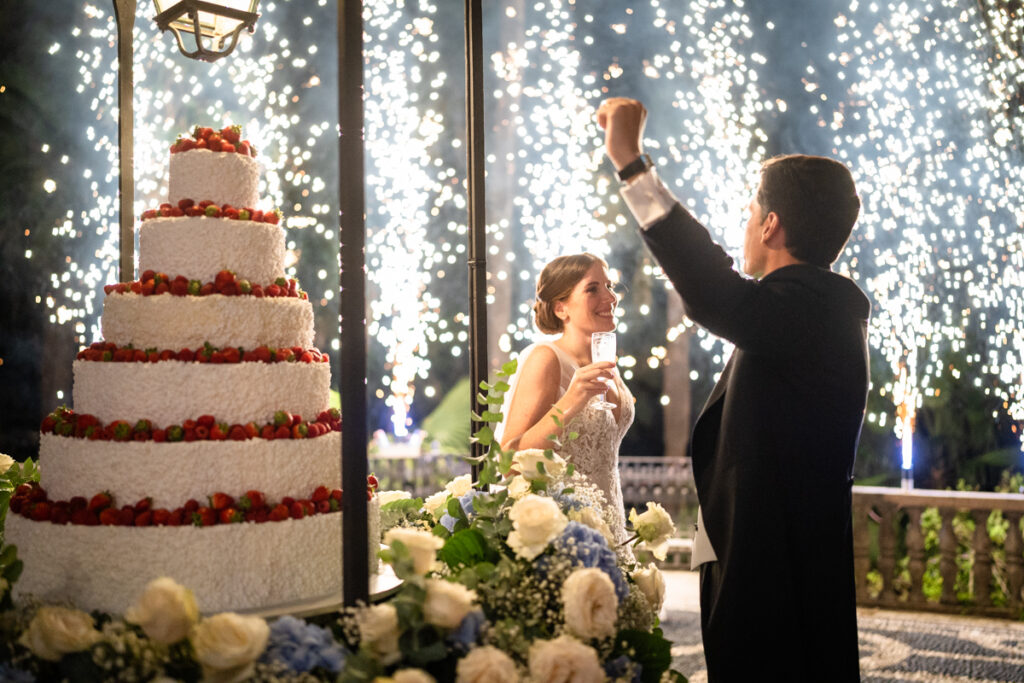 wedding cake moments with fireworks