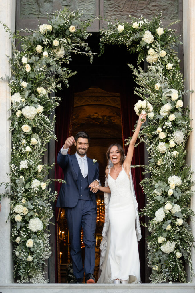 Photos Giorgia Cenni e Lorenzo Di Giovanni wedding in portofino September 2023 Italy, Francesca Piccini Dress for sky sport journalist outside the church