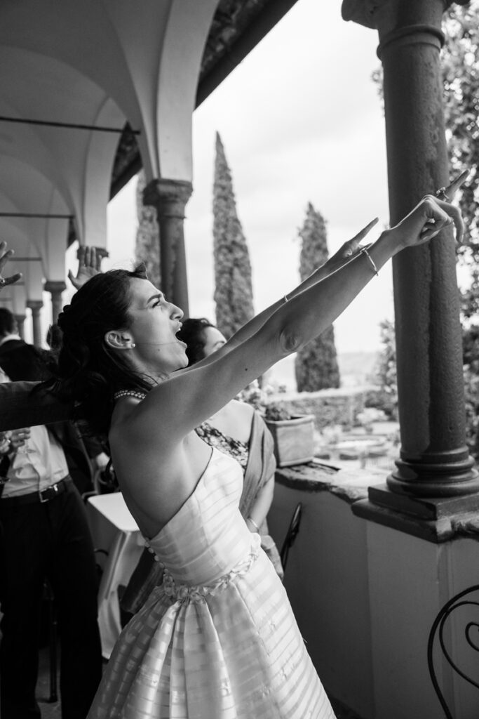 wedding photographer in Tuscany, Italy style, best wedding venue certosa di Pontignano, convento, bride dress by Peter Langner, party 