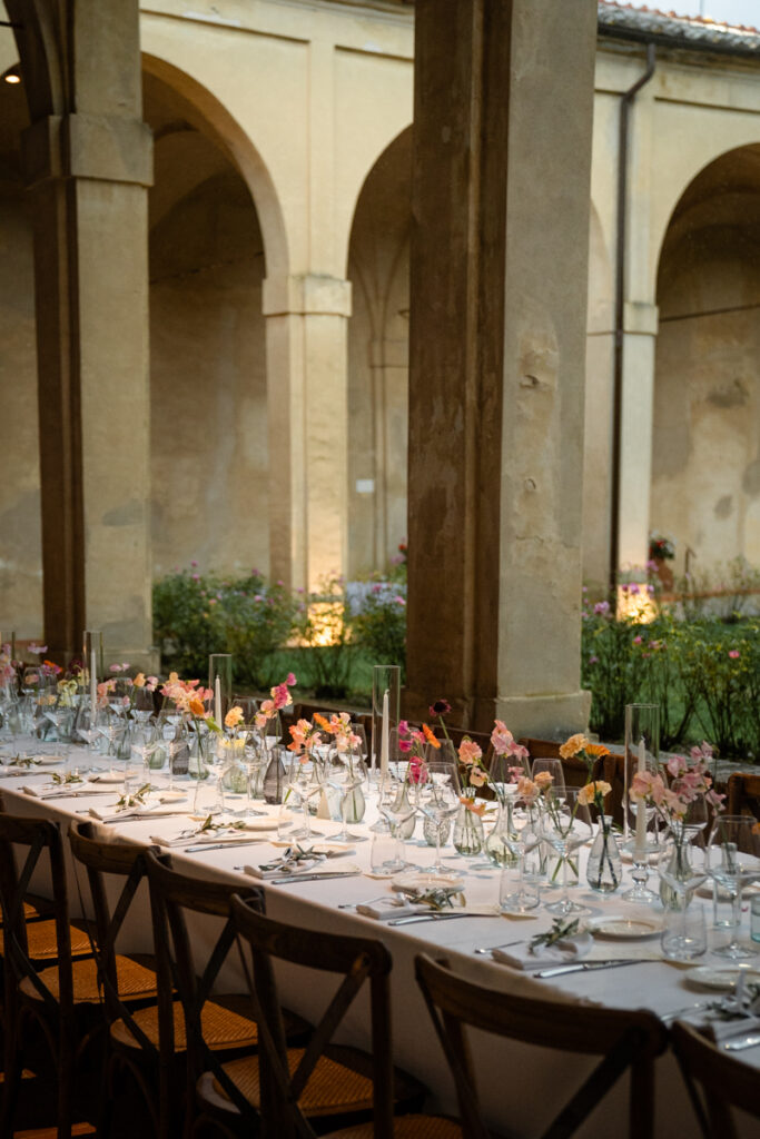 wedding photographer in Tuscany, Italy style, best wedding venue certosa di Pontignano, convento, dimmer aerea floral design 