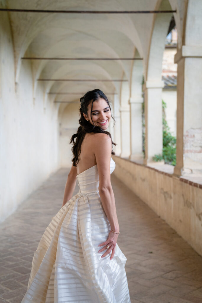 wedding photographer in Tuscany, Italy style, best wedding venue certosa di Pontignano, convento, bride dress by Peter Langner