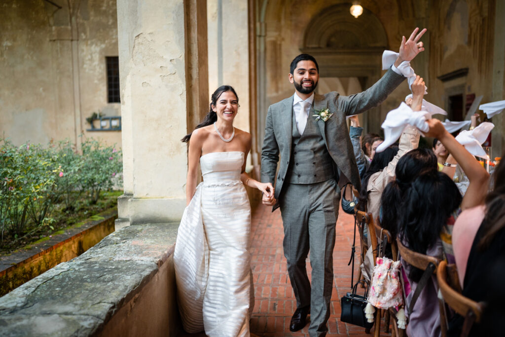 wedding photographer in Tuscany, Italy style, best wedding venue certosa di Pontignano, convento, bride dress by Peter Langner, to the party